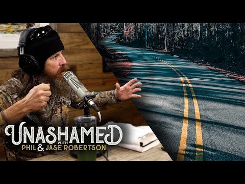 What Jase Did When He Found a Human Body in the Road | @Phil Robertson