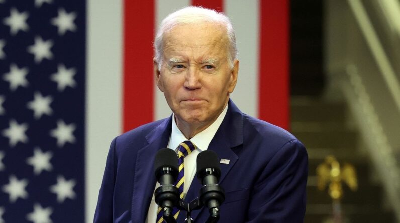 Biden Gets Tragic 2024 News In Middle Of Live Interview - White House Stunned