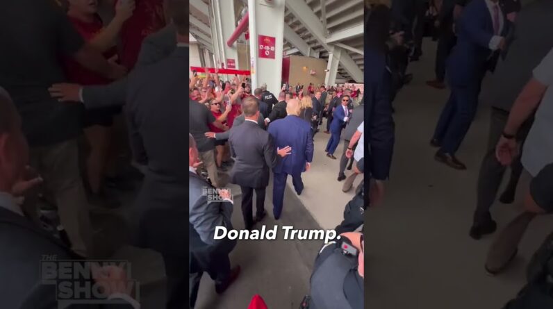 Iowa football crowd goes WILD for Trump 🏈