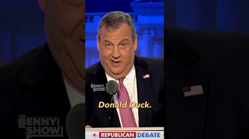 CRINGE 🥴 Chris Christie calls Trump “DONALD DUCK” 🦆